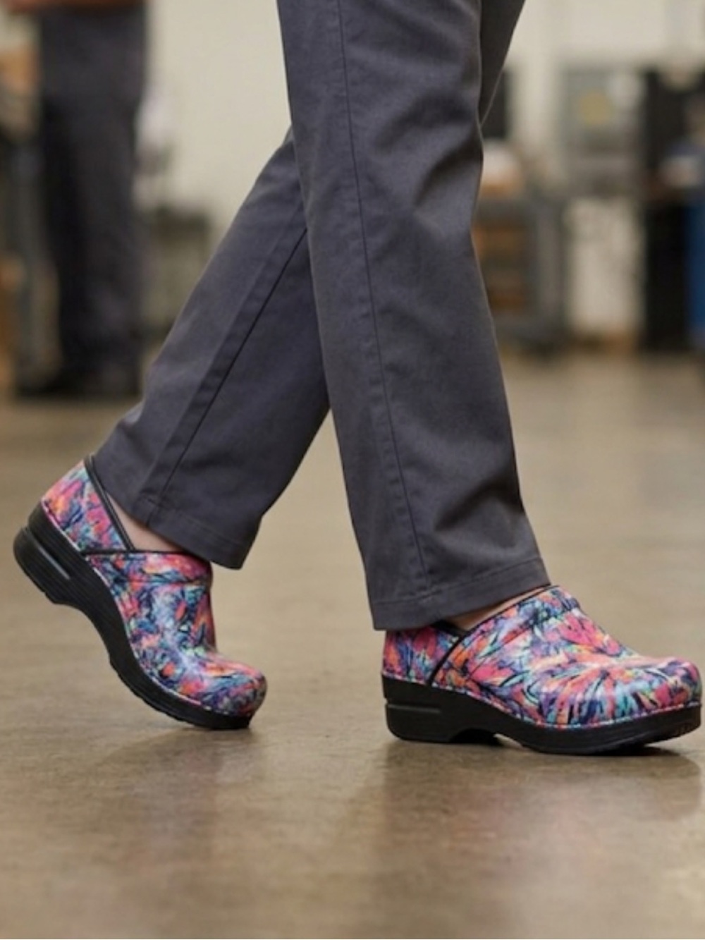 Dansko Professional Leather Clogs EU 38 US 7.5-8 Watercolor Nursing Comfort Shoe